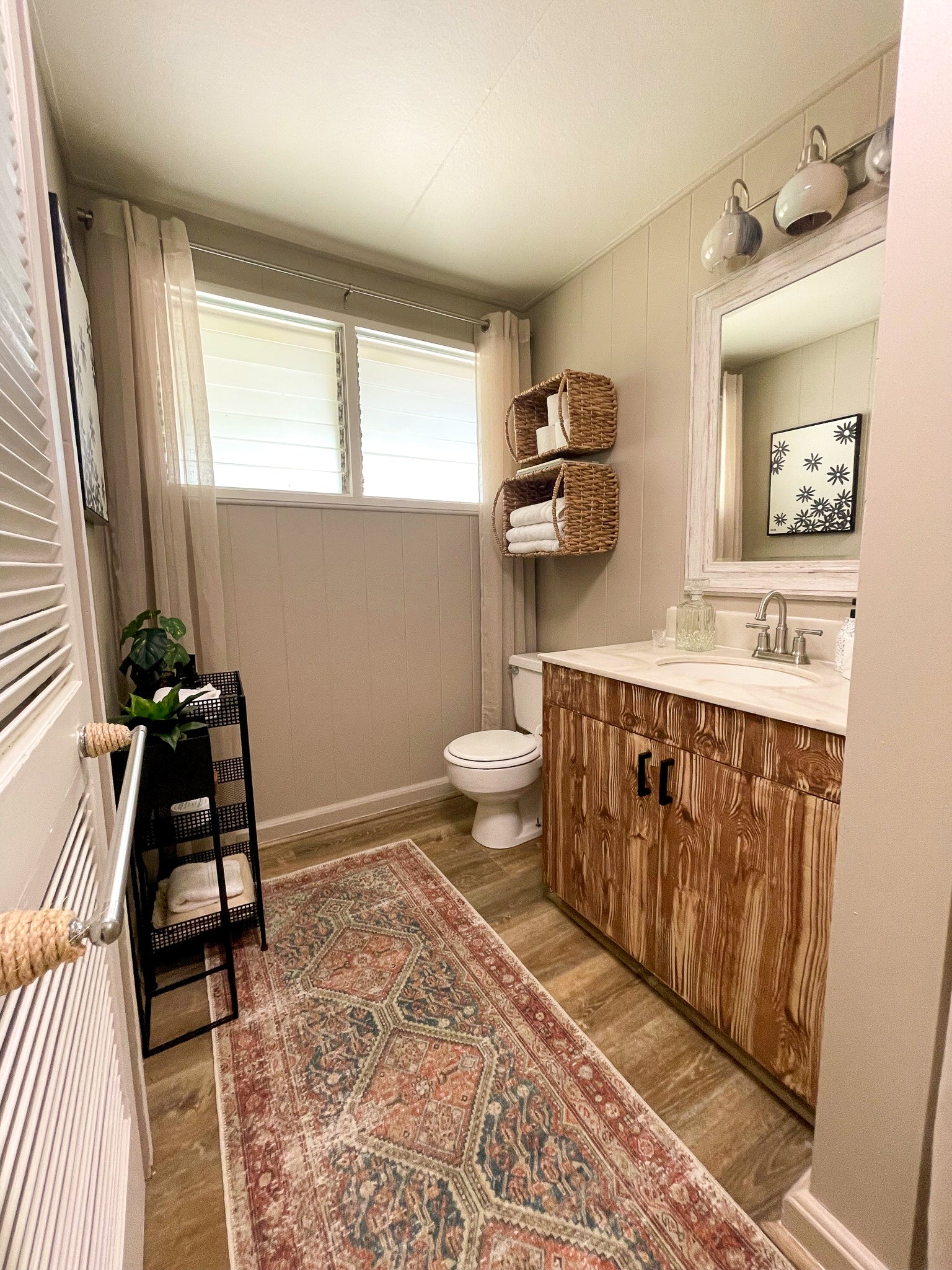20 Budget DIY Hacks to make your old bathroom look expensive!