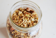 DIY food: nutty maple granola