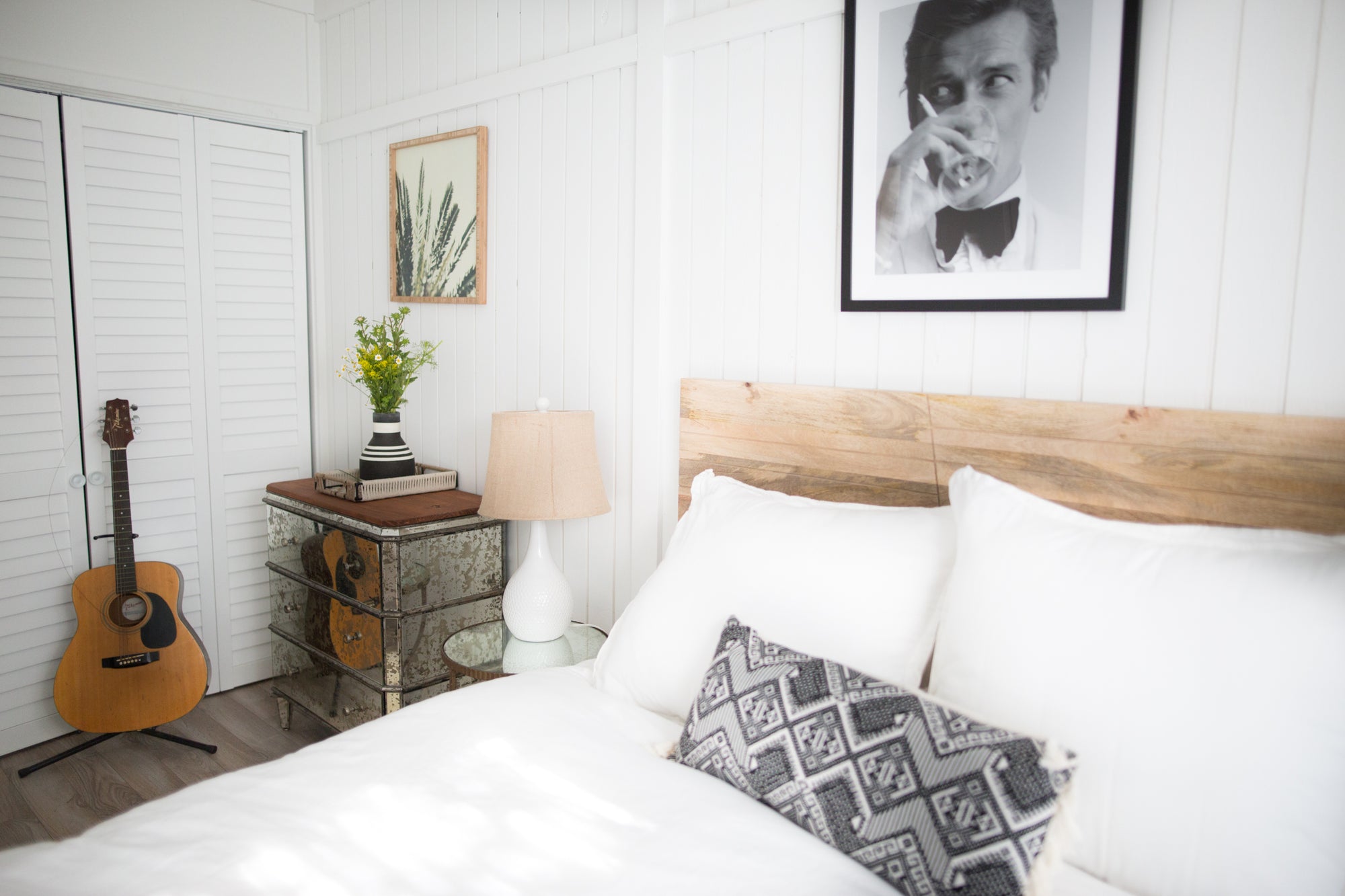 Design Showcase: Better-Than-AirBnb Beachside Guest Room