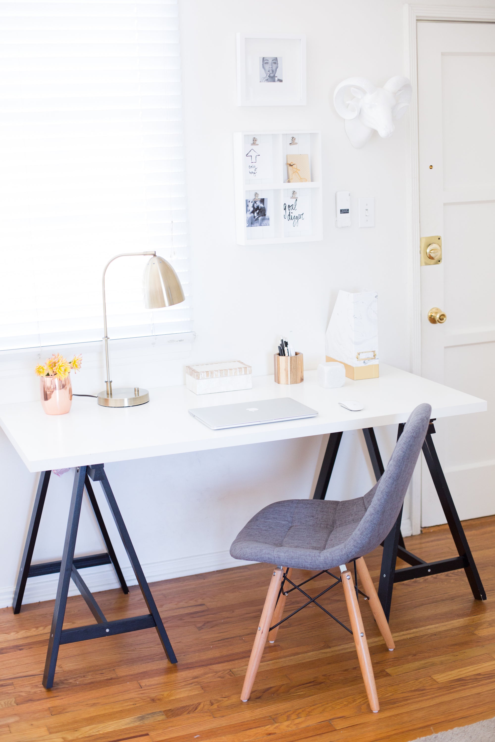 Quick, Pretty and Budget Friendly Desk Makeover