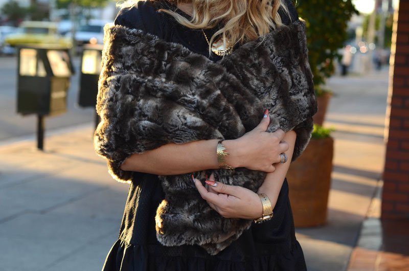 DIY faux fur shawl