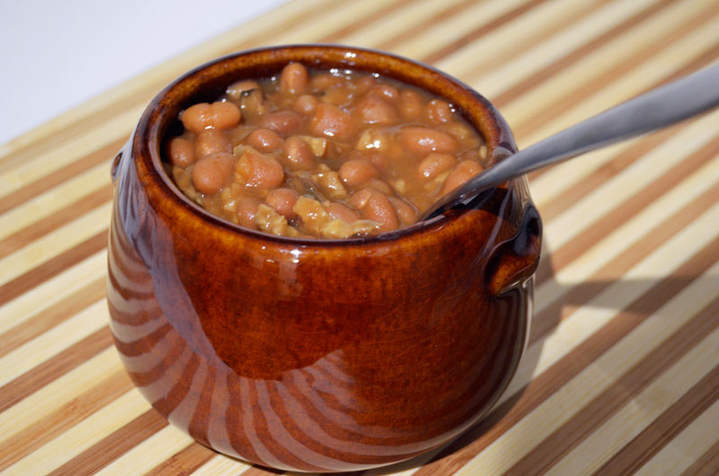 seriously good sidedish: vegan bacon and beans