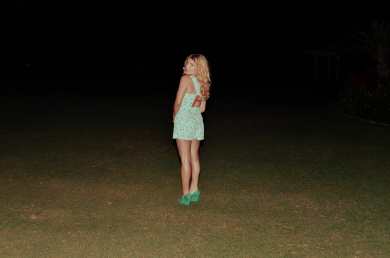 OOTD: romper at night on the beach