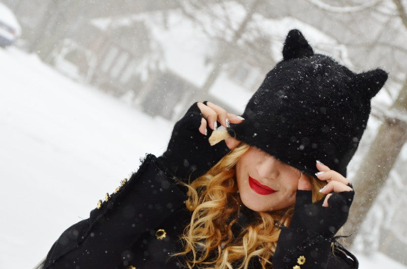 OOTD: black cat hat in a blizzard
