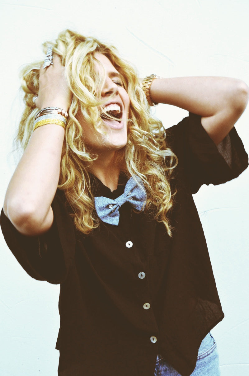 outfit: tie it, clip it, click it