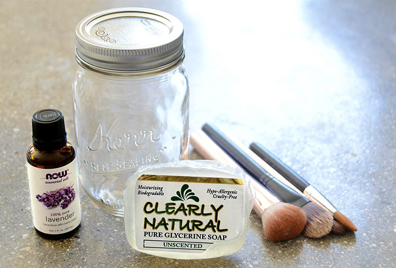 DIY natural makeup brush cleaner